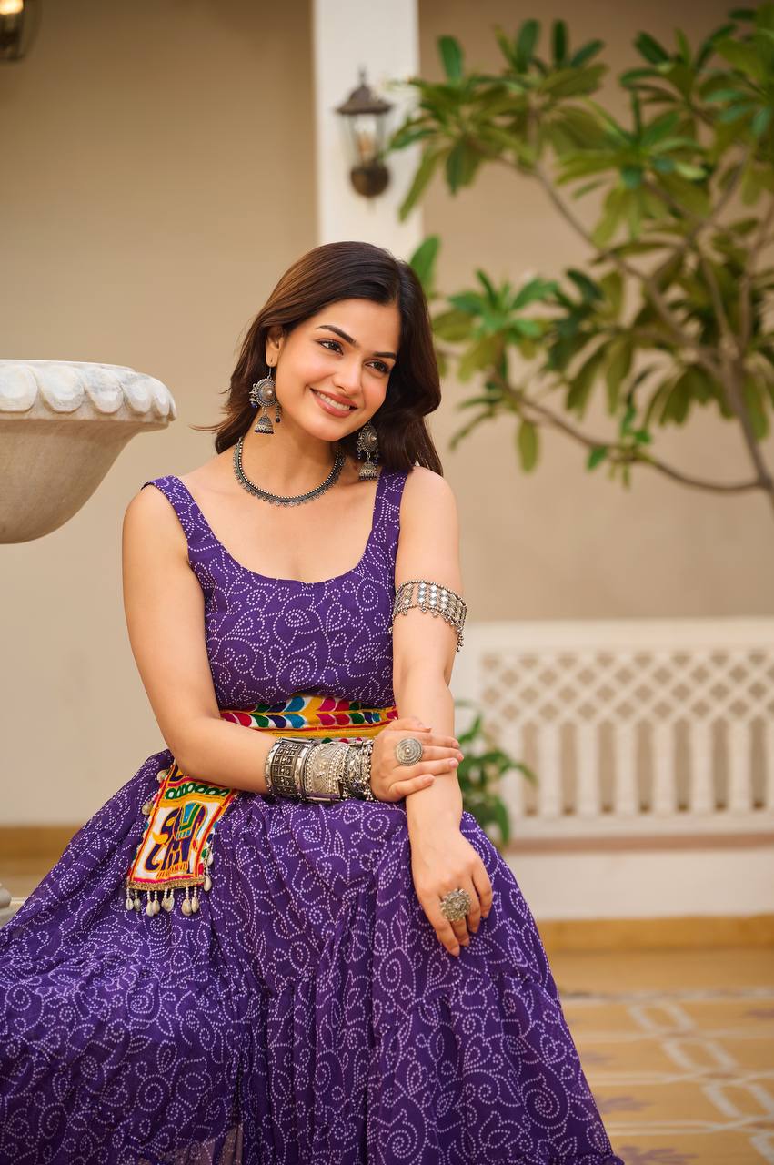 NAVRATRI LAHERIYA GOWN